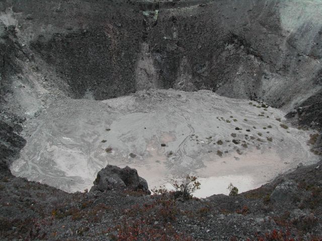 Der zentrale Krater des Turrialba